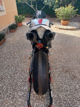 Yamaha R1 2008 Roja y Blanca