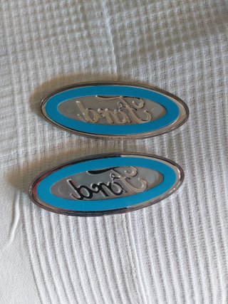 2 Emblemas Ford Azul Claro