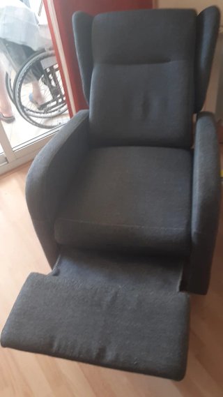 Sillón multiposiciones con mando