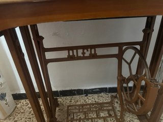Máquina de coser Alfa antigua