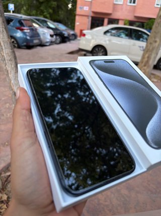 iPhone 15 Pro Max Batería 90%