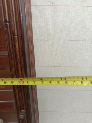 Vetrina in bambù con ante in vetro