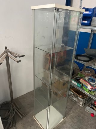 Vitrina expositora cristal y metal