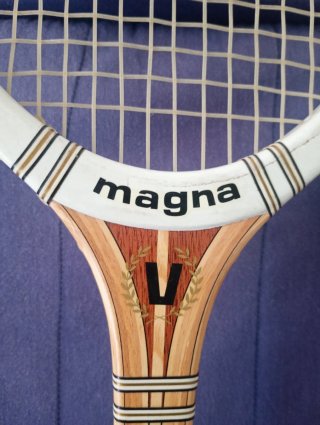 Raqueta de tenis vintage madera