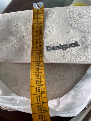 Bolso Desigual Beige con Diseño Floral