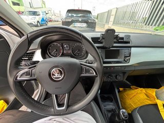 SIN ENTRADA! Skoda Fabia SÓLO 91000KM!