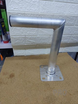 Soporte de pared para antena
