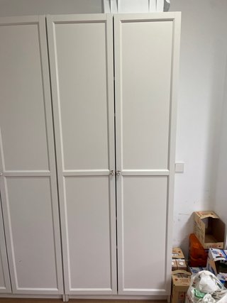 Estantería blanca de madera