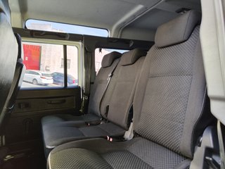 Land Rover Defender 2016