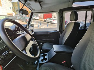 Land Rover Defender 2016
