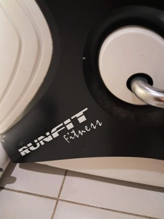 Bicicleta Estática Fitness. Marca Runfit finees