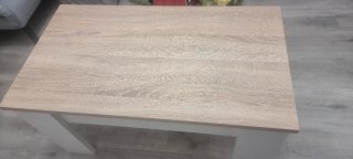 Mesa elevable madera y blanca