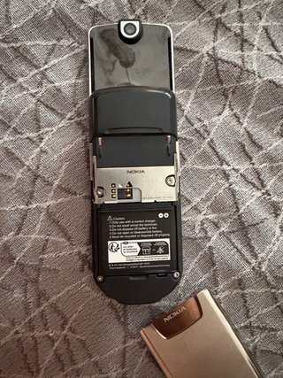 Nokia 8800 Dorado/Plateado - Buen Estado