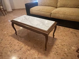 Mesa de centro de mármol y madera