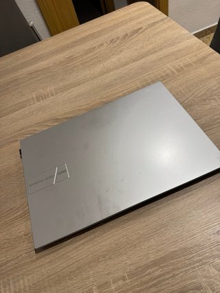 Portátil Asus Vivobook Plata y Negro