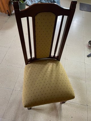 Mesa y sillas madera vintage