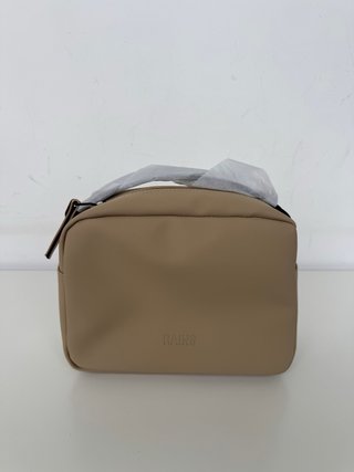 Bolso bandolera Rains impermeable nueva beige