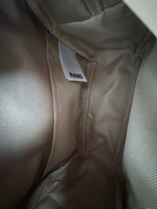 Bolso bandolera Rains impermeable nueva beige
