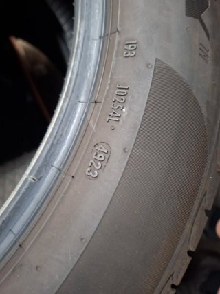 Neumáticos 215/55/17