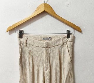 Pantalón beige Stradivarius mujer Talla 34