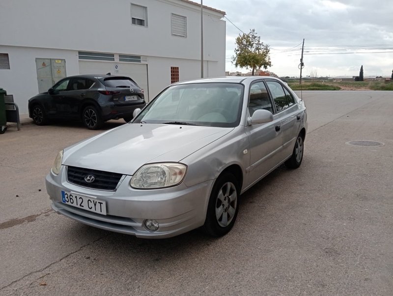 Hyundai Accent 2004 - foto 1