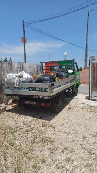 Servicio de limpieza y retirada de escombro ychata