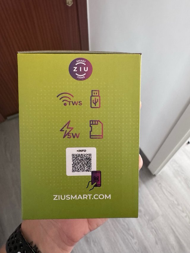 Altavoz Bluetooth ZIU Z-CUBE 5W RGB-Nuevo en caja