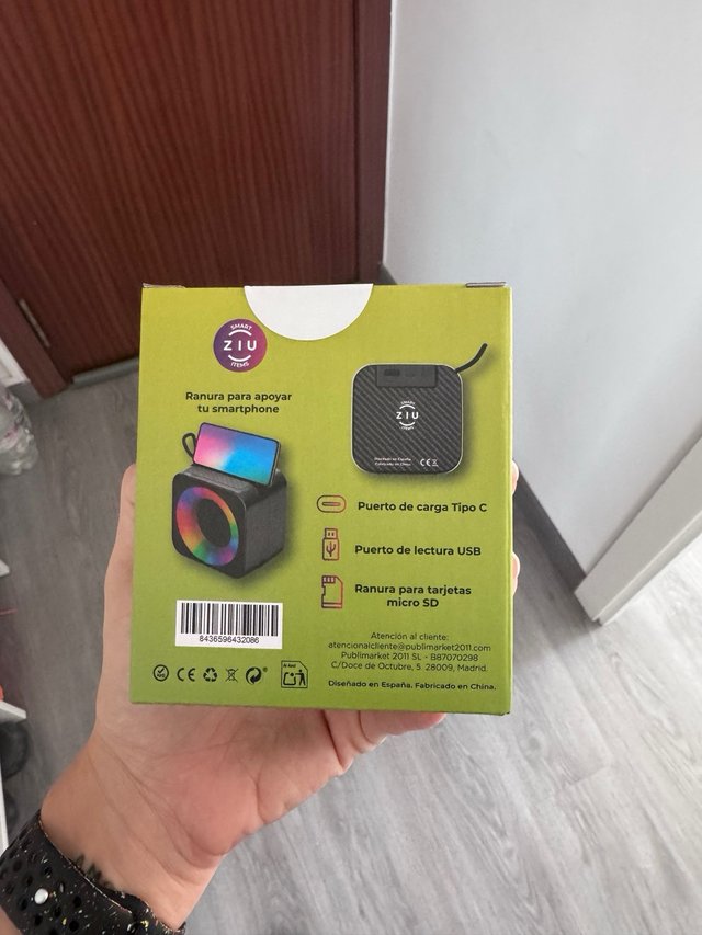 Altavoz Bluetooth ZIU Z-CUBE 5W RGB-Nuevo en caja