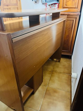 Escritorio ordenador con ruedas y bandejas