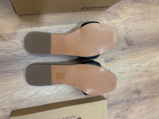 Sandalias CORINA piel negras trenzadas