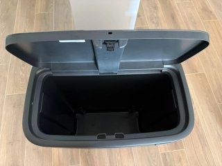 Papelera Brabantia Bo Touch Bin Hi Negra