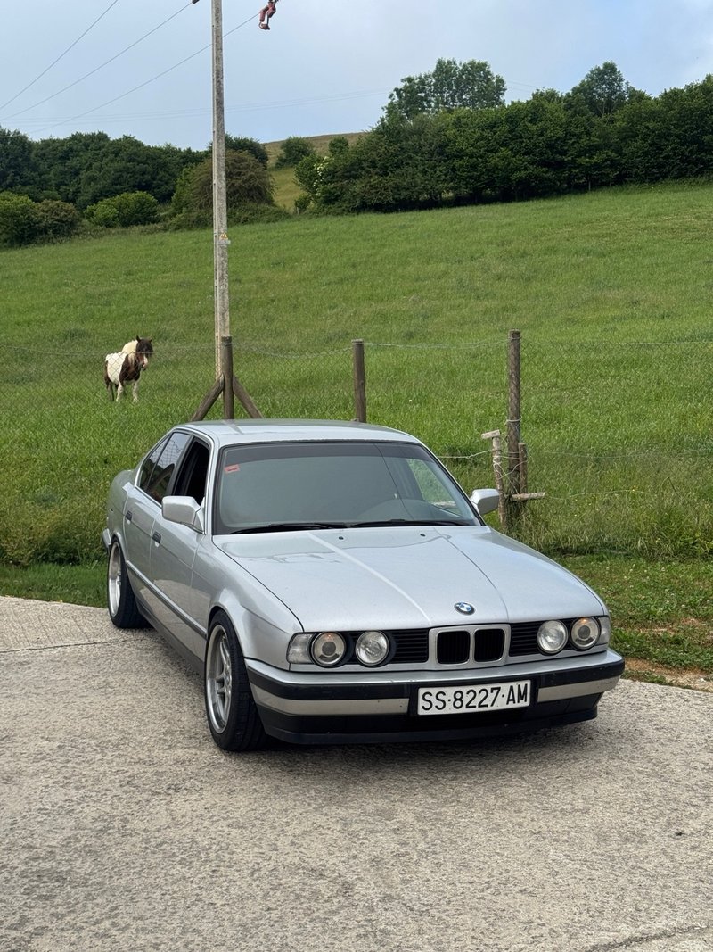 BMW E34 520i - foto 1