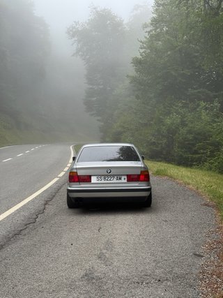 BMW E34 520i