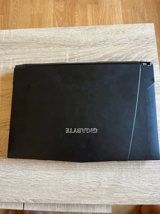Portátil Gigabyte Sabre 15 16gb ram i7