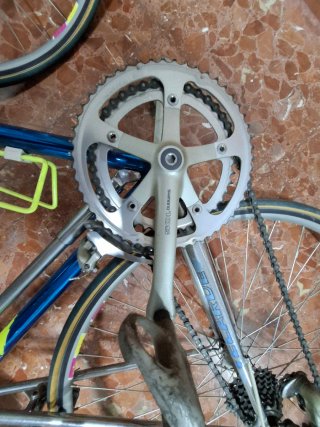 Bicicleta de carreras azul