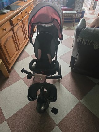 Triciclo para bebé con capota