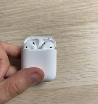 AirPods Apple con problemi alla batteria