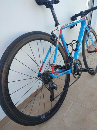 Bicicleta Focus Cayo Carbono