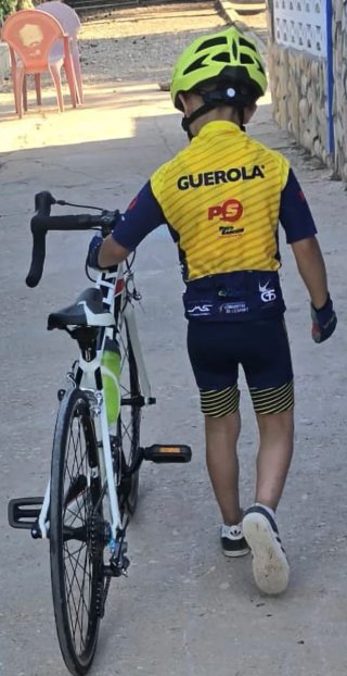 Bicicleta de carretera Giant TCR blanca roja y neg