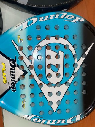 2 racchette da padel Dunlop con palline