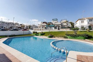 Chalet en venta en Los Balcones - Los Altos del Edén en Torrevieja