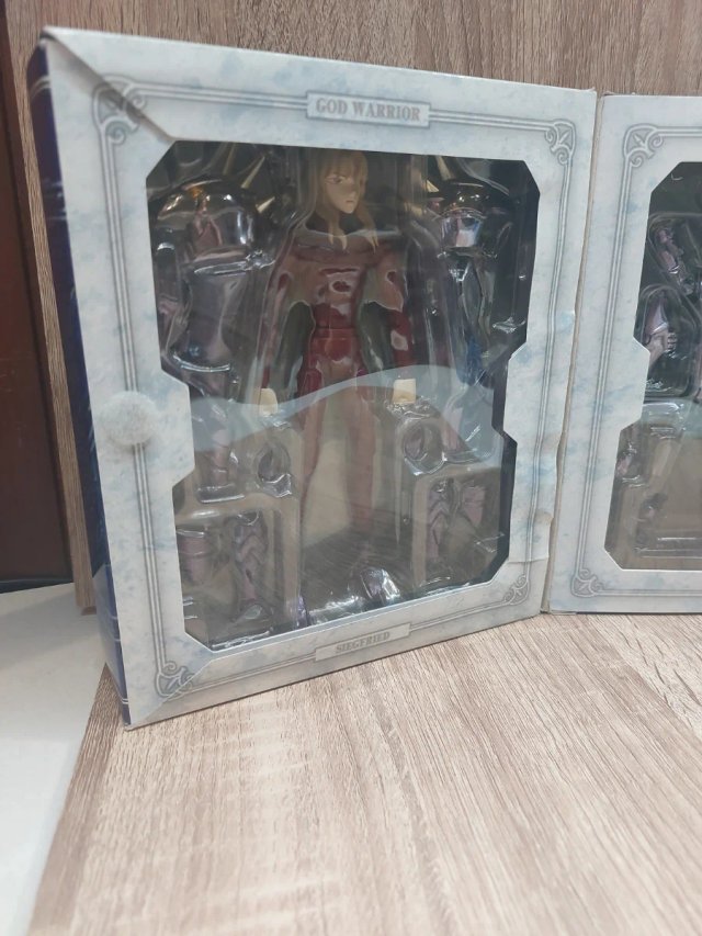 Saint Seiya Siegfried de Dubhe y Afrodita.