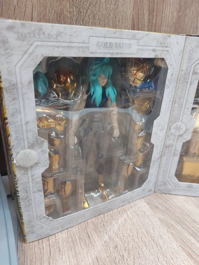 Saint Seiya Siegfried de Dubhe y Afrodita.