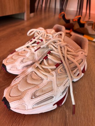 Zapatillas Lacoste Blancas y Rojas