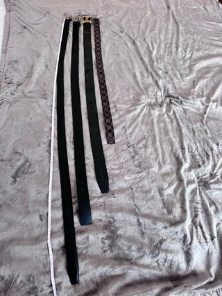 Lote cinturones Gucci Louis Vuitton Hermès guess