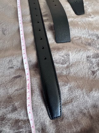 Lote cinturones Gucci Louis Vuitton Hermès guess