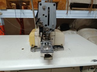 Máquina de coser JUKI botonera