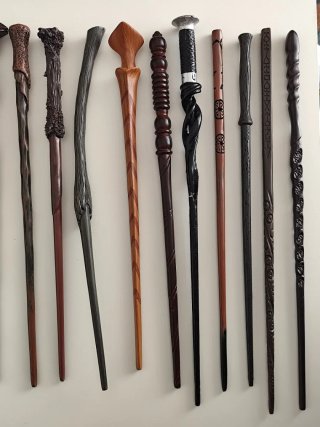 Pack 45 Varitas Mundo Harry Potter + 2 Soportes