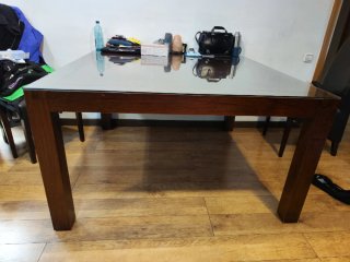 Mesa de comedor de madera maciza