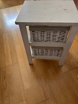 Cajonera de madera y mimbre blanca